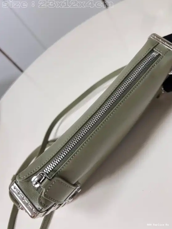AAA Pruses Bags Trunk-23*12*4CM Slim Louis Vuitton 0611